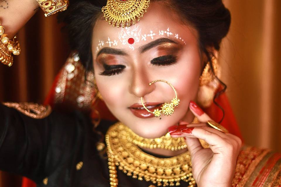 Bridal makeup by Prachi Gandhi in Dwarka